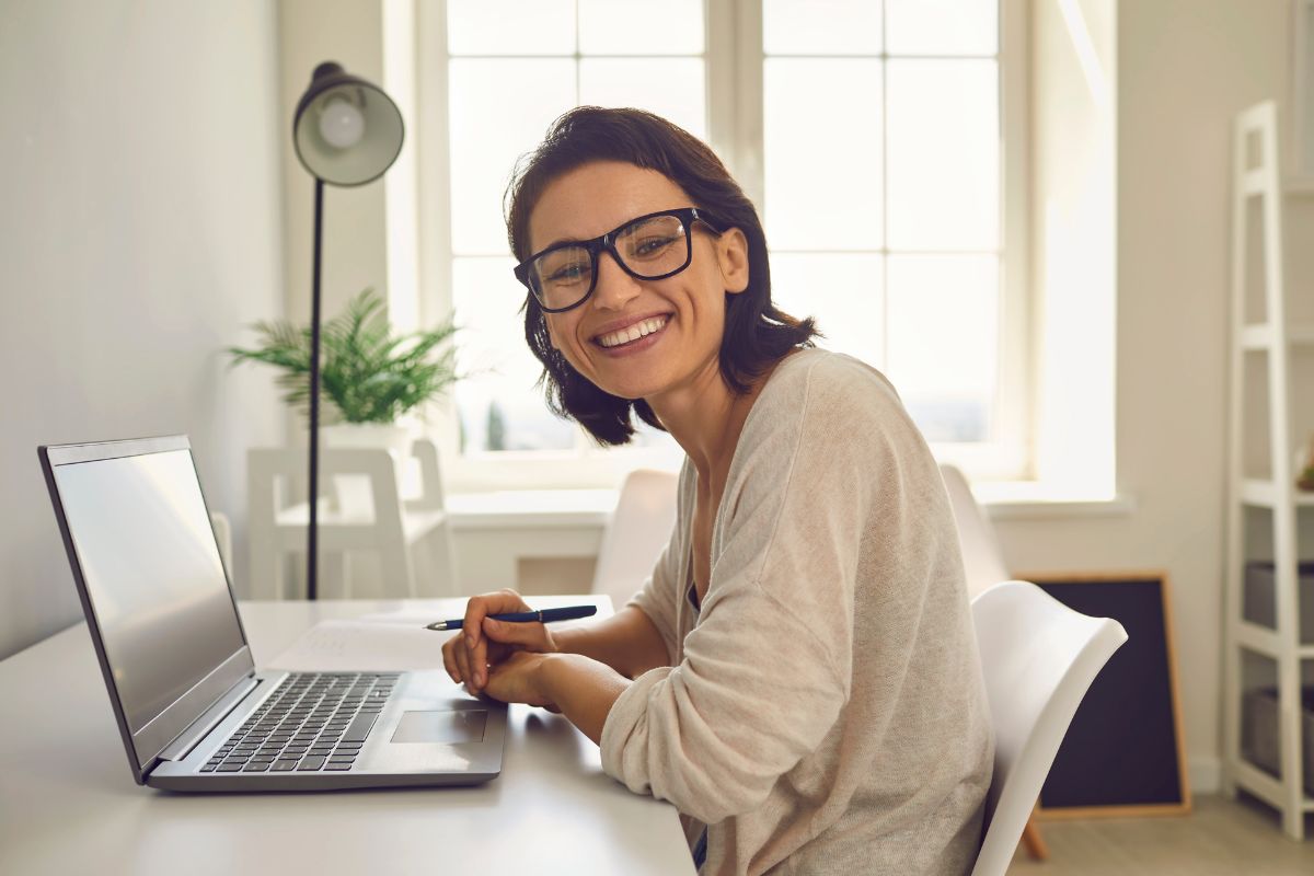 Online Jobs From Home: Earn Cash Without Leaving Your Couch
